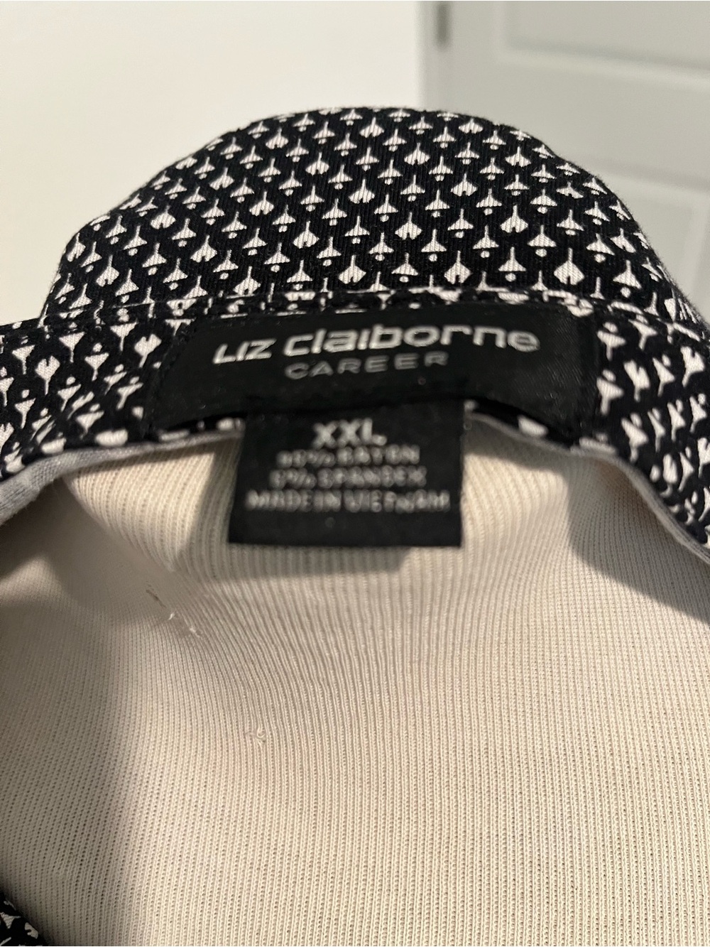 Liz Claiborne Black and White Geometric 3/4 Sleeve Career Blouse - Picture 5 of 5